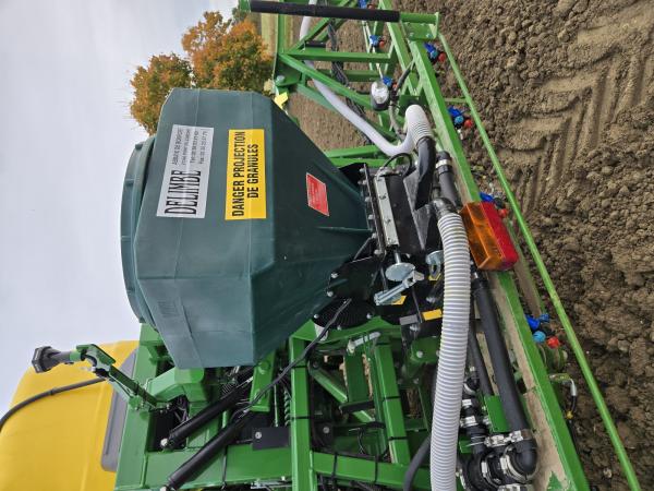  T15 Special Sprayer - machinery equipment microgranulator slug pellet spreader small seed and cover crop seeder. seeder available in electric or hydraulic versions. the delimbe t15 sprayer is a versatile agricultural seeder that can broadcast various seeds or pellets. spreader for slug pellets or small seeds for plant cover. reinfor