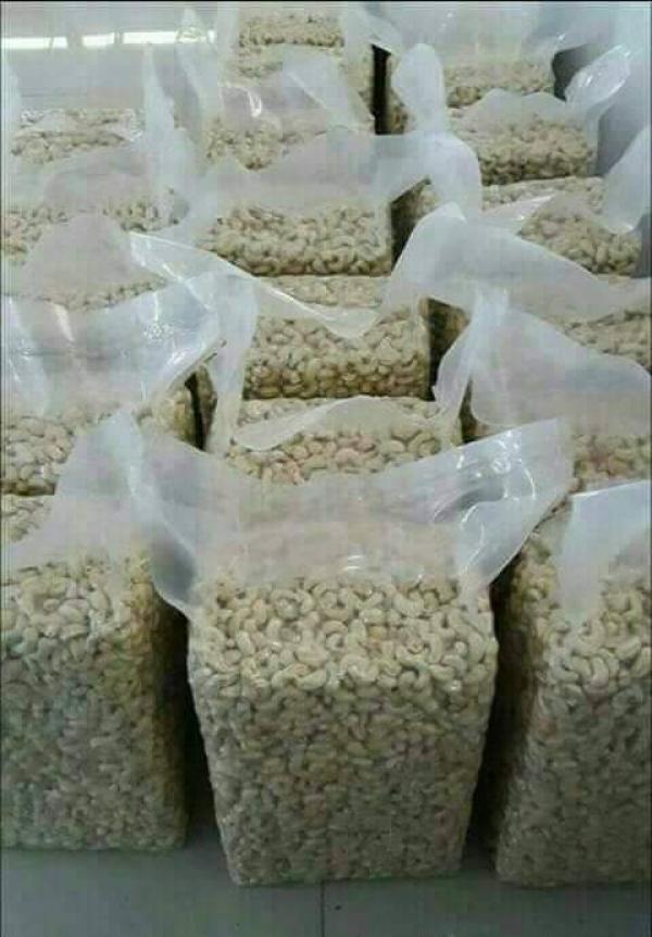  Toutes Les Produits Agricoles Dispo - fruits secs et graines grillées nous sommes à la recherche des partenaires fidèle pour achat de noix de cajou décortiquer de très bon qualités nous les partenaires qui doit etre prendre une bonne quantité pour plus d'informations veuillez nous contacter.