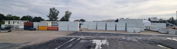  Container Bungalow - transport transit logistique nous avons a la vente des containers bungalows env.500 pièces.--tous équipés standard--électricité--lumière --chauffage--isolation grand froid--étanche--dimension 600/250/280 ou 260--vente par pièce ou en lot.--transport organisé par le 