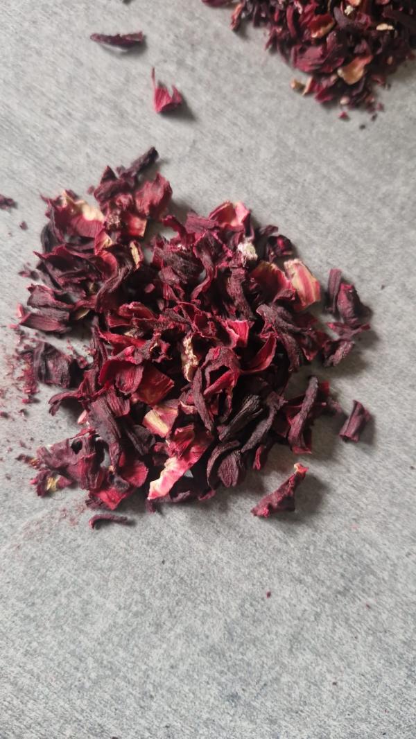  Vente De Bissap - fruits secs et graines grillées nous commercialisons du bissap disponible au s&eacute;n&eacute;gal,  possibilit&eacute; d'exp&eacute;dier en europe. nous disposons aussi du moringa feuilles et poudre,  du bouye,  kinkeliba,  etc.