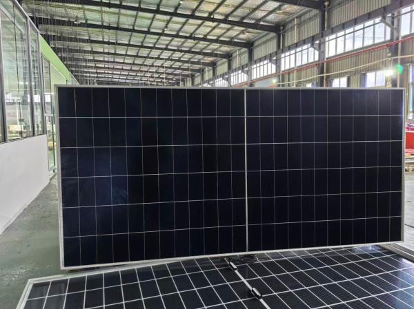 Containers De Panneaux Solaires Neufs - energie renouvelable livraison de 2 &agrave; 3 containers de panneaux solaires neufs de 660w par mois. panneaux ap bifacial double verre provenant directement de l'usine. prix 52 80 euro par panneau exw usine. 720 panneaux par container. ne laissez pas passer une occasion telle que celle ci! n'h&eacute;sitez