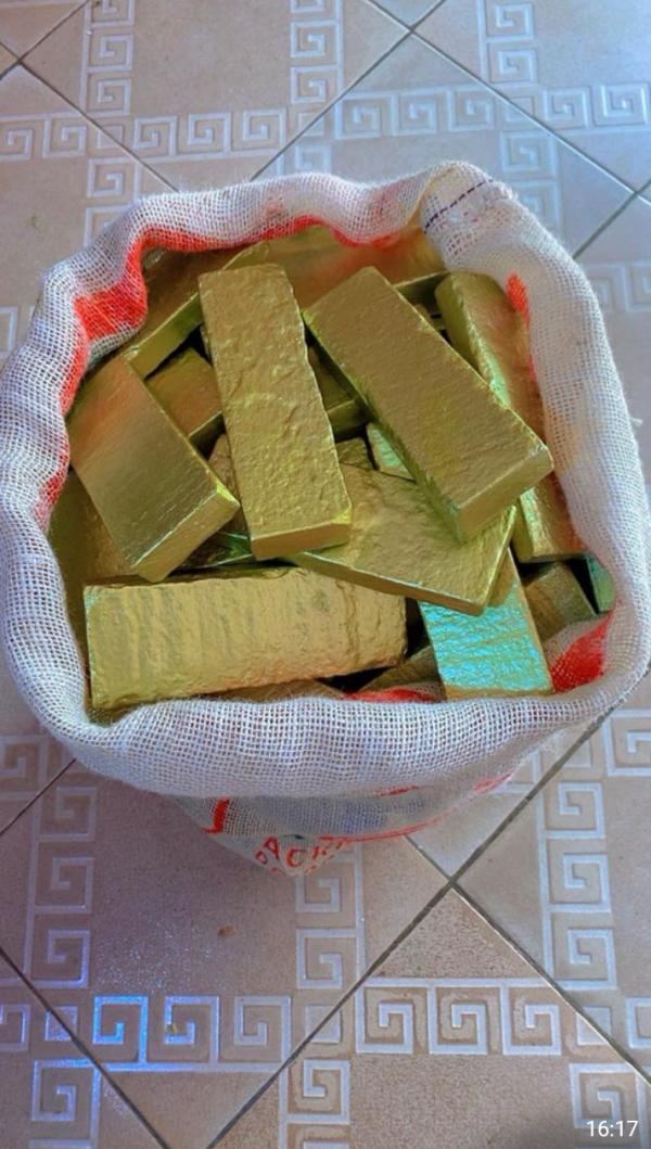  De L'or Disponible Dakar - métaux quantit&eacute; 50kg d'or disponible &agrave; dakar. --lingots 22 + carats.--nous sommes prets pour vous livrer la marchandise,  tout est d&eacute;j&agrave; pret,  merci cordialement--prix 125 000 $.--69 510 000 fcfa. --commission 4 000 $ en deux parties/ acheteur et vendeur.--lmba -7%