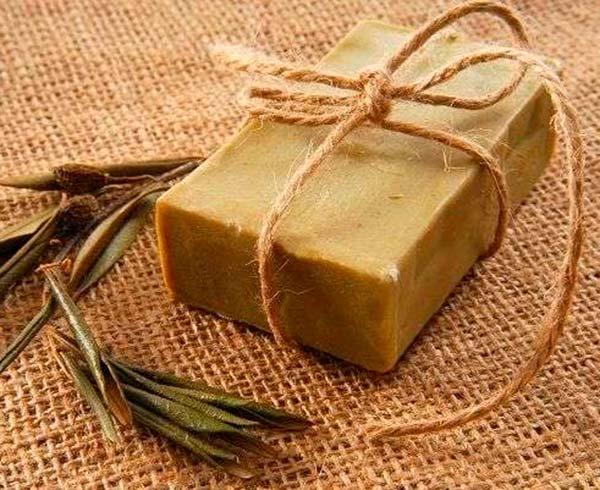  Savons Base De Huile D'olive - hygiene entretien savon &agrave; l huile d olive tunisien,  100% naturel,  fabriqu&eacute; selon la m&eacute;thode traditionnelle.--sans additifs chimiques,  doux pour la peau et &eacute;cologique.--disponible pour exportation   quantit&eacute;s et emballage personnalisables.----tunisian olive oil soap,  100% natural,  tr