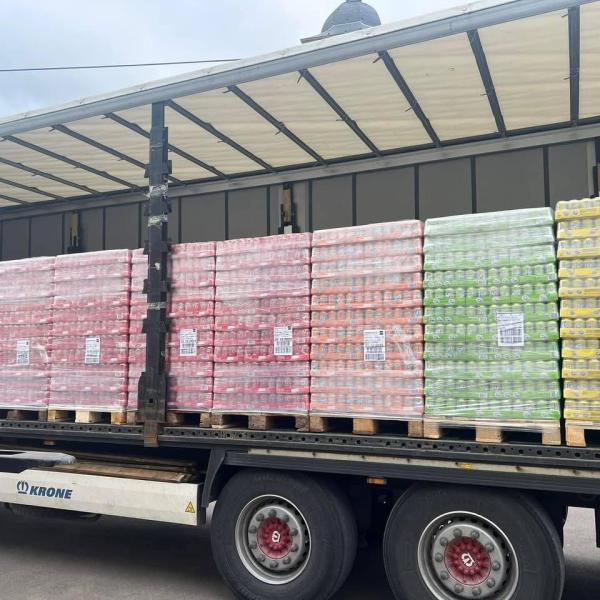  Coca-cola, Fanta, Sprite, 330ml 40ft - boissons non alcolisée nous sommes sp&eacute;cialis&eacute;s dans la distribution de boissons non alcoolis&eacute;es &agrave; destination des professionnels (grossistes sup&eacute;rettes snacks fast foods restaurants exportateurs). nous proposons actuellement les r&eacute;f&eacute;rences suivantes en canettes 330 