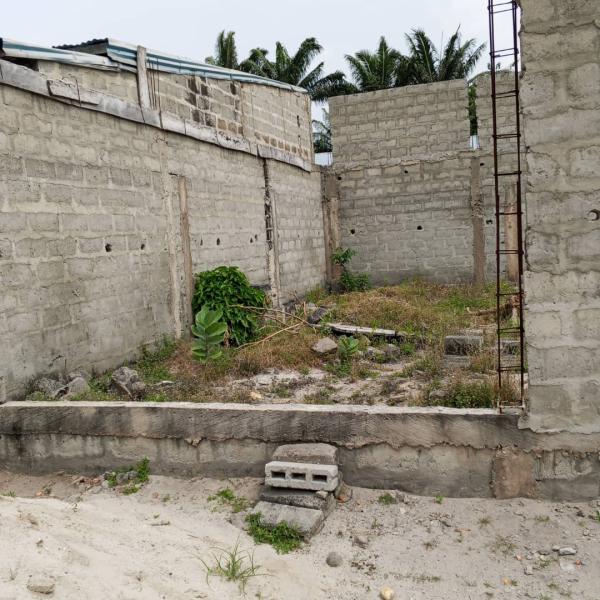  Escargots - fruits secs et graines grillées je suis fournisseur de grand quantit&eacute; des produits agroalimentaires au b&eacute;nin contactez moi  je vend des produits agroalimentaires soja maïs ananas  huile rouge de palme 