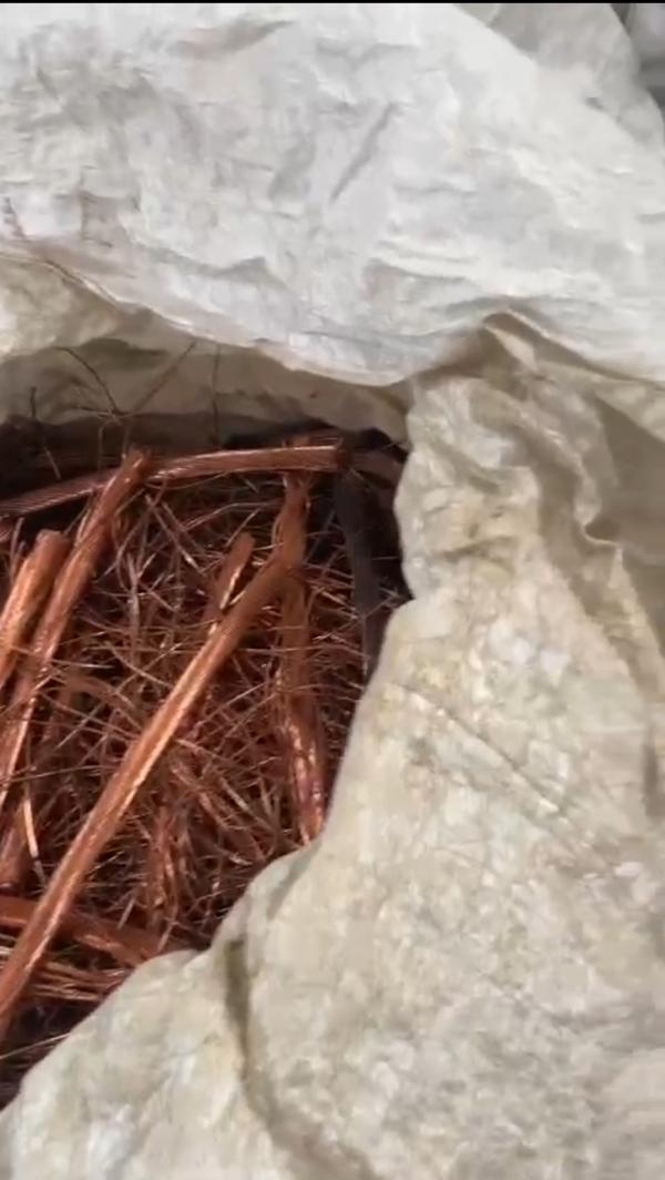  Ventes Des Matières Précieuses (wire Copper) - métaux nous sommes sarl que nous oeuvrons dans la vente des mati&egrave;res pr&eacute;cieuse dont le cuivre de tr&egrave;s bonne qualit&eacute;.nous sommes bas&eacute;s en rd congo &agrave; katanga
