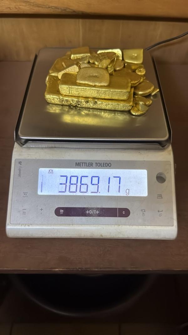  Produit Minéral - mine terrain concession la soci&eacute;t&eacute; est une entreprise d'import export de produit min&eacute;ral comme l’or qui est en recherche des soci&eacute;t&eacute;s clientes pour la vente d'une quantit&eacute; de 50 500kg. merci de me contacter en cas de besoin dans les pays destinataires.