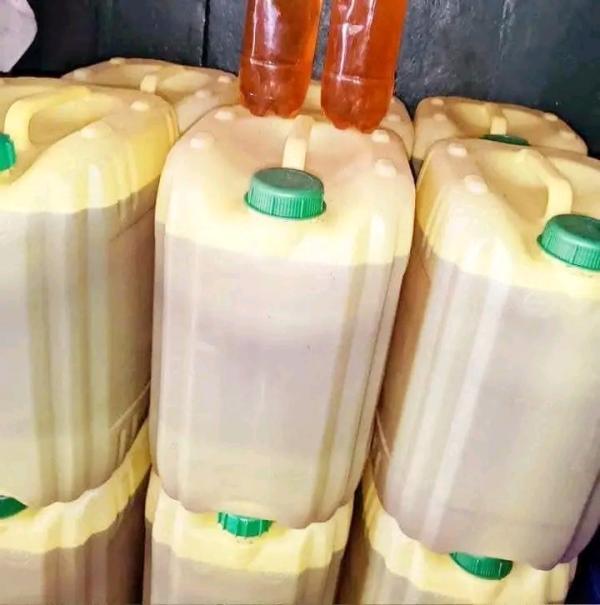  Vente De Miel Pur 100 Naturel Origine Sud - produits sucrés  miel original du sud est de madagascar miel 100 % naturel et pur issu des forets du sud est de madagascar. production authentique sans sucre ajout&eacute; ni m&eacute;lange. quantit&eacute; disponible plus d une tonne   qualit&eacute; naturelle et go&ucirc;t original   id&eacute;al pour