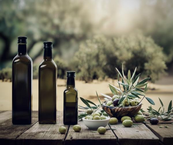  Huile D olive Extra Vierge De Terroir - huiles nous sommes producteurs d huile d olive en tunisie porteurs d un savoir faire transmis de g&eacute;n&eacute;ration en g&eacute;n&eacute;ration. notre histoire commence dans nos oliveraies où chaque arbre est respect&eacute; pour ce qu il apporte &agrave; l identit&eacute; et &agrave; la qualit&eac