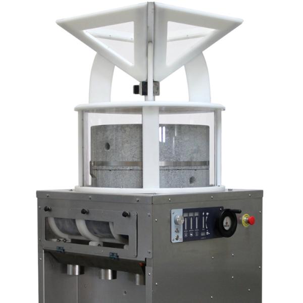  Moulin Farine Tamisée Compact 20kg/h - matériels machines produisez jusqu'&agrave; 20kg de farine fine tamis&eacute;e sur moins d1m² bl&eacute; pois sorgho niebe mil manioc patate douce banane marcs autonomie alimentaire et valorisation prenez la main sur votre production avec un petit moulin qui produit en continu de la mani&egrave;re la plus
