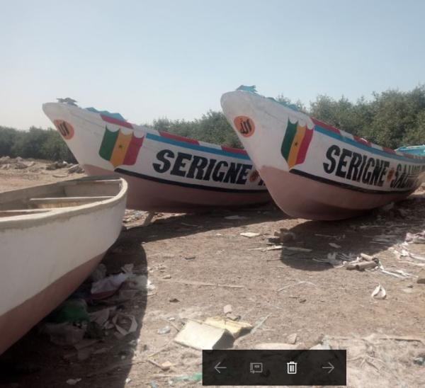  Une Pirogue Neuve Vendre - equipement maritime a vendre pirogues en fibre de verre 18m de long capacit&eacute; 120 caisses de port certificat de contr&ocirc;le de navigabilit&eacute; d&eacute;livr&eacute; par l'anam. pour toutes informations veuillez contacter