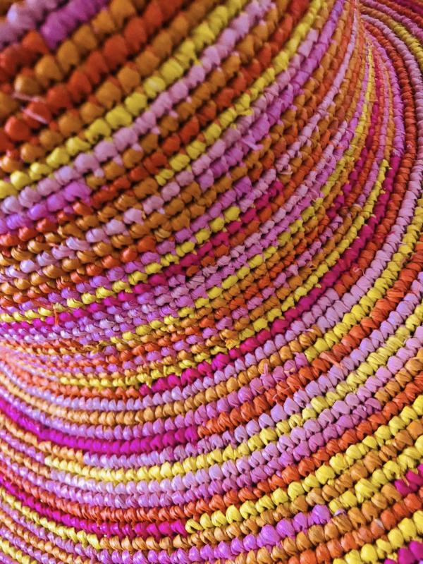  Raphia Brut - autres  nous proposons du raphia brut conditionn&eacute; en balles compress&eacute;es de 80 &agrave; 90 kg. prix 250 € par balle (soit environ 2 7 &agrave; 3 1 €/kg) dimensions balles compactes adapt&eacute;es &agrave; l’export nous restons disponibles pour toute information compl&eacute;mentaire.