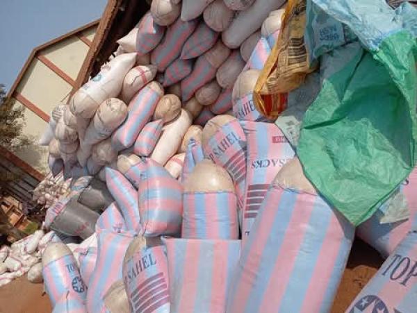  Du Bon Gari Du Bénin - autres bonsoir nous disposons plus de 500 tonnes du bon gari du b&eacute;nin a un bon prix. pour toutes personnes int&eacute;ress&eacute;es veillez me contacter 