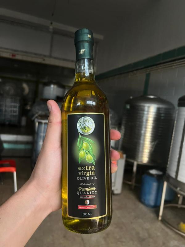  Huile D'olive De Kabylie - huiles  cher membre on met en vente une qualit&eacute; d'huile d'olive de la nouvelle r&eacute;colte issues des montagnes de la kabylie algerie. emballage en verre 75 cl produits de qualit&eacute; et un prix concurrentiel. bienvenue. 