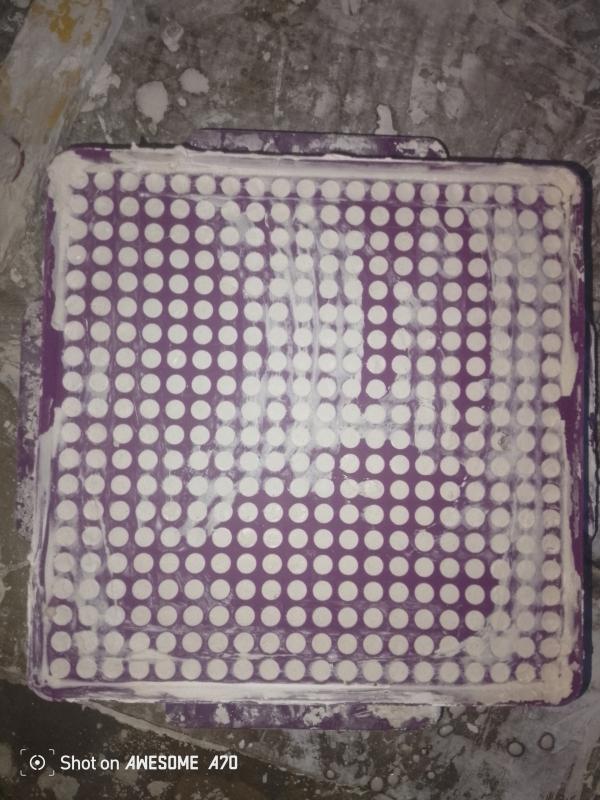  Moule Craie - chimie additif engrais nous disposons d'un moule &agrave; craie &agrave; vendre. mat&eacute;riau silicone capacit&eacute; 400 trous prix fcfa 300 000 (l&eacute;g&egrave;rement n&eacute;gociable) localisation yaound&eacute; cameroun exp&eacute;dition possible sous conditions photos disponibles &agrave; la