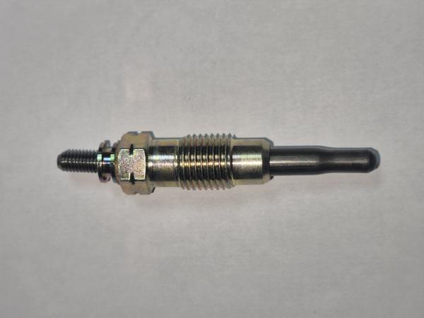  Pieces Automobile - autres vente lot de bougie de pr&eacute;chauffage pour mercedes w123 /w124 200 d 240 d 250 turbo 300 td w201 / 190 d 2.0 d / 2.5 d c123 w460 sprinter 3 t 903 mercedes 601 601 207 d 209 d 307 d 309 d 407 d 409 d 507d 204 gd 250 gd 300 gd les pieces sont neuve et emballer 