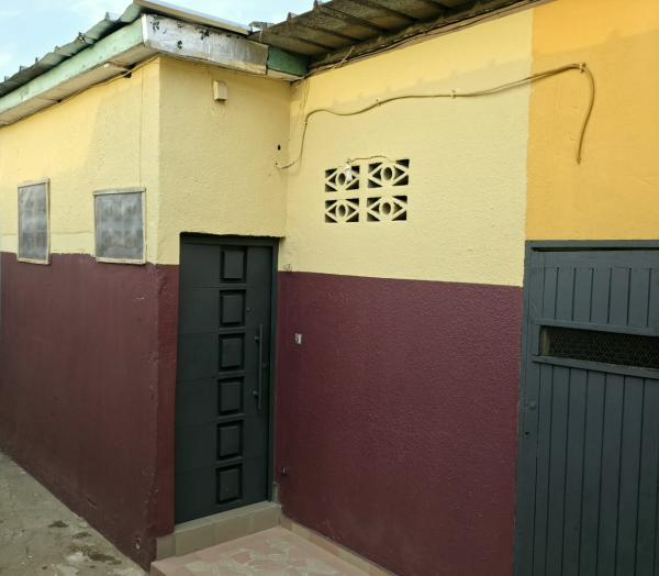  Vente Villa 04 Pièces Yopougon - autres villa basse 04 pi&egrave;ces 03 chambres 01 salon 02 dwc bon &eacute;tat disponible &agrave; yopougon zone industrielle. prix. francs cfa 