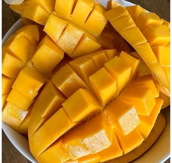  Mangue Sucré - fruits et légumes la mangue sucr&eacute;e produite dans le nord de la c&ocirc;te d’ivoire se distingue par une qualit&eacute; exceptionnelle li&eacute;e &agrave; son environnement naturel. cultiv&eacute;e principalement dans les r&eacute;gions de korhogo ferkess&eacute;dougou et boundiali elle b&eacute;n&eacute;fic