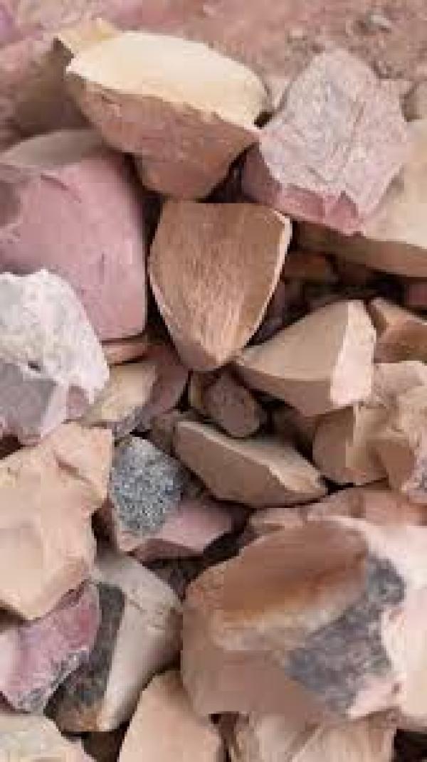  Vente De Kaolin Rose En France - autres  nous mettons en vente de la tr&egrave;s bonne qualit&eacute; de kaolin rose comestible utilis&eacute; pour la consommation et pour les masques de visage. le kaolin est au prix de 5 euros le kg sur paris. n'h&eacute;sitez pas &agrave; nous contacter en cas de besoin. bien cordialement 