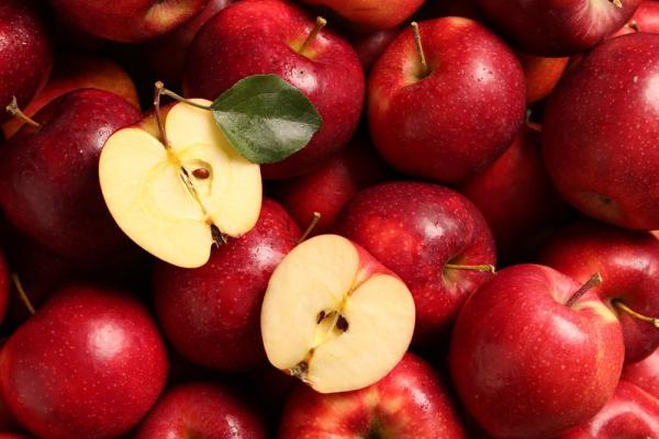  Pomme,raisins,carottes - fruits et légumes nous disposons d’une quantit&eacute; de pomme des raisins des carottes du b&eacute;nin et sommes &agrave; les exporter partout dans le monde.