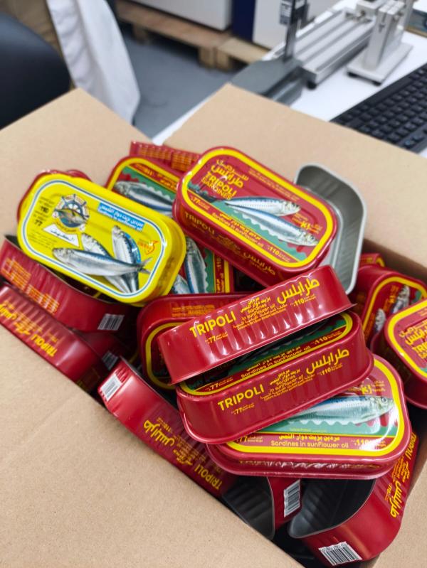  Sardine Maroc - poissons  nous sommes une soci&eacute;t&eacute; fran&ccedil;aise sp&eacute;cialis&eacute;e dans l'importation et l'exportation de produits agroalimentaires en destination de l'afrique de l'ouest. nous proposons des bo&icirc;tes de sardines &agrave; l'huile et &agrave; la tomate. 3200 cartons