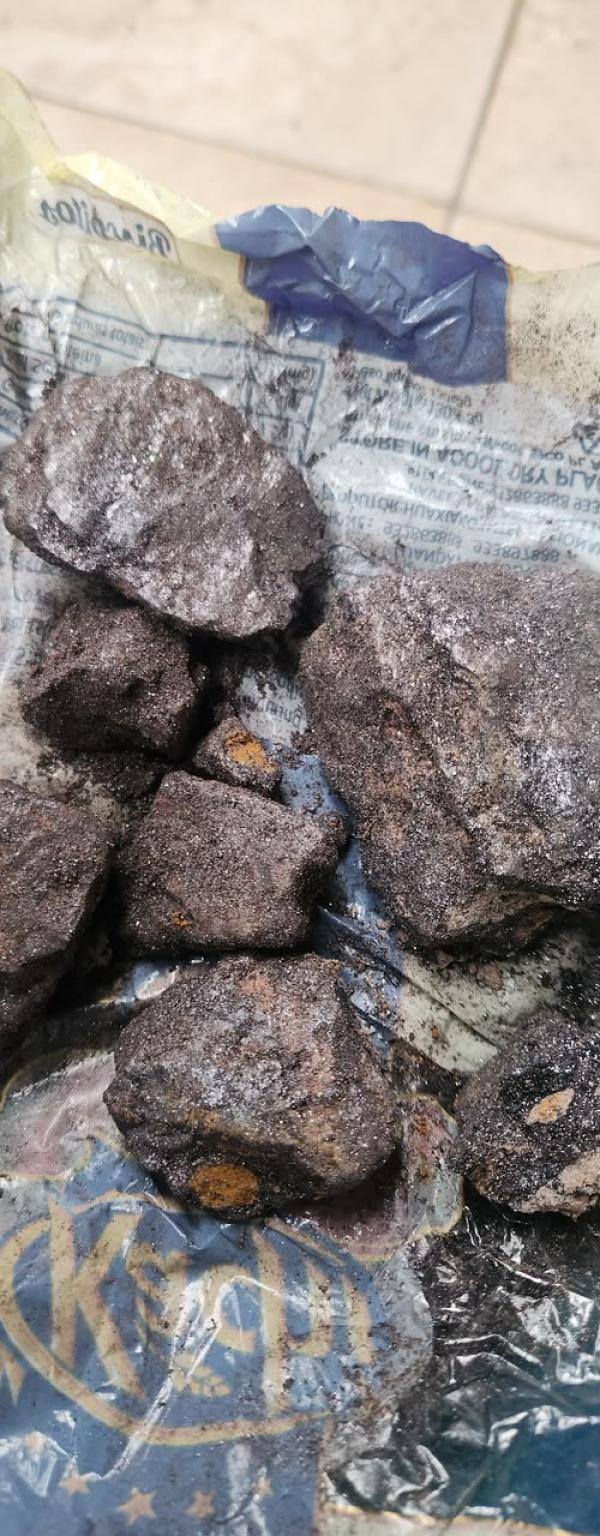  Vente Coltan Rdc - métaux  offres disponible dans le congo central rdc coltan disponible 5tonnes comme trial. et 1 kilo pour remettre a l'acheteur de faire un test ou analyse. la carri&egrave;re est disponible a fournir la quantit&eacute; et la quantit&eacute; demand&eacute; apr&egrave;s signature de contrat 
