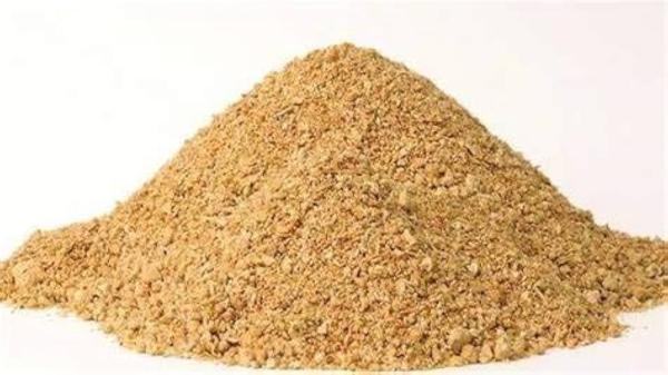  Tourteau De Soja Biologique - aliments pour animaux tourteau de soja biologique de haute qualit&eacute; issu de culture certifi&eacute;es sans pesticides sans engrais chimiques et non ogm. riche en prot&eacute;ines v&eacute;g&eacute;tales et en nutriments essentiels il est id&eacute;al pour l'alimentation animale (volaille bovins porcins ovins