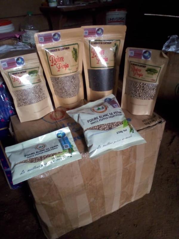  Poivre Certifiés De Penja En Gros - épices aromates  nous sommes producteurs locaux de poivre vert de penja ainsi que tous ses d&eacute;riv&eacute;s en gros nos produits sont certifi&eacute;s emballages selon d&eacute;sir du client nous sommes membre igp nous expedions partout via dhl veuillez nous contacter pour plus d'informations 