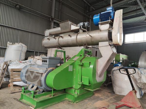  Presse Granulé Marque Buhler - matériels machines a vendre presse &agrave; granul&eacute;s de marque buhler avec conditionneur capacit&eacute; 2 tonnes /heure granule 4mm utilis&eacute;e notamment pour les granul&eacute;s de bois pour le chauffage. les aliments pour animaux. les granul&eacute;s de biomasse (paille sciure d&eacute;chets 