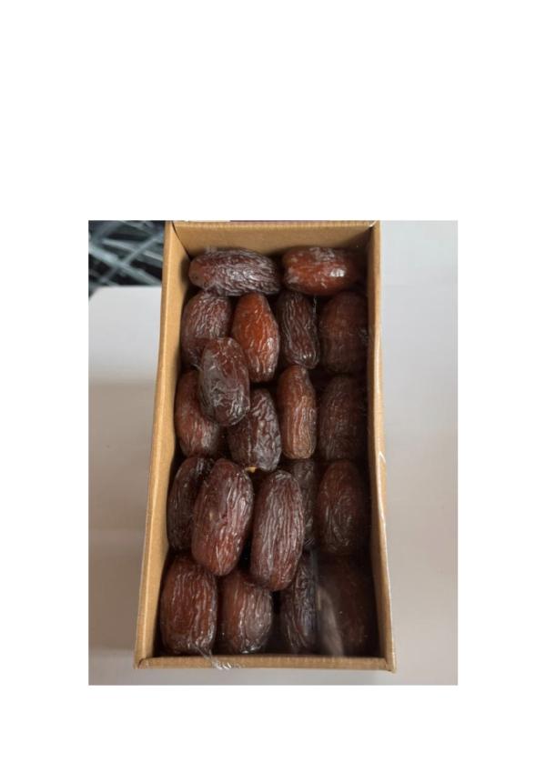  Dattes Mejhoul - fruits et légumes on ne la pr&eacute;sente meme plus ! la datte mejhoul est un tr&egrave;s beau produit premium tr&egrave;s gourmand avec une vraie valeur culinaire. disponible pour le ramadan 2027 calibre / small medium large jumbo super jumbo size 	750 g / 800 gr/ 1 kg /2 kg / 5 kg provenance maroc