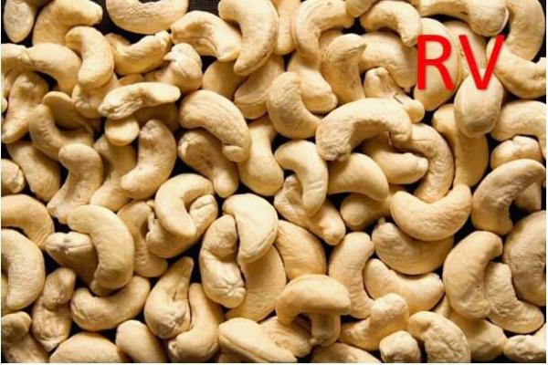 Noix De Cajoux, Anacarde Et Bien D'autres... - fruits et légumes noix de cajou premium   origine c&ocirc;te d ivoire qualit&eacute; exceptionnelle go&ucirc;t irr&eacute;sistible parfaite pour exportateurs distributeurs et transformateurs ! disponibilit&eacute; imm&eacute;diate   gros volumes chez kira services sarl prix 650cfa/1kg produit tri&eacute; propre 