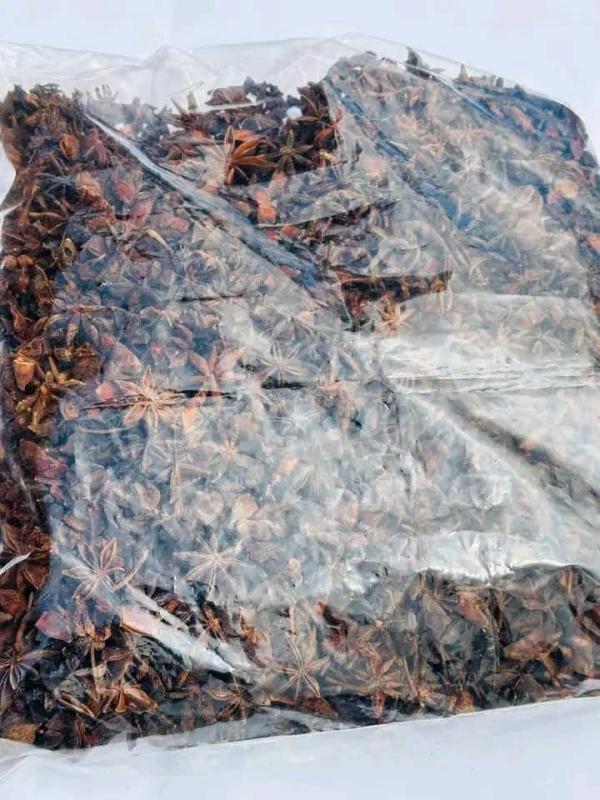  Anis Étoilé Badiane) - épices aromates nous disposons d'une grande quantit&eacute; d'anis &eacute;toil&eacute; ou encore appel&eacute; badiane disponible en gros et d&eacute;tails pour les besoins personnels et les revendeurs des produits naturelles.