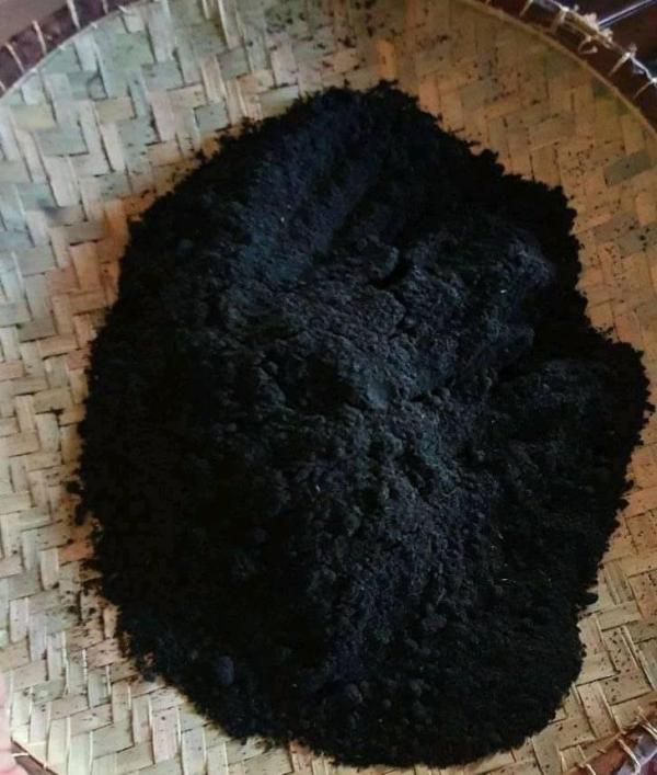  Madagascar Exausthed Vanilla Seeds (grade - aromatic spices are you interest to import madagascar vanilla seeds ? we supply high quality dried vanilla seeds from madagascar at the most reasonable price and fast delivery we invit you to follow us on the whatsapp for more infrmationabout the products 