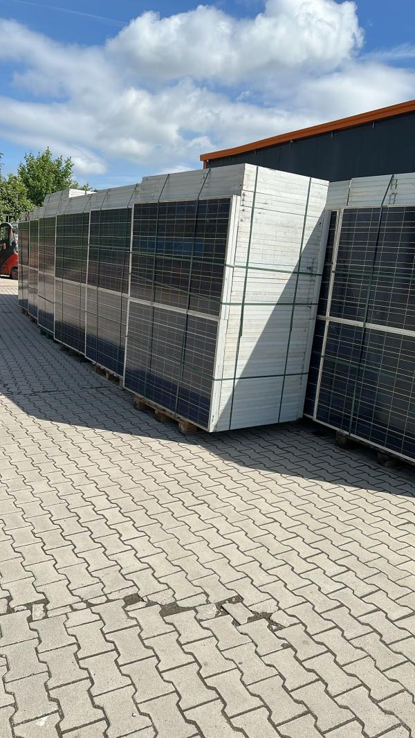  Lot De Panneaux Solaires Occasion - energie renouvelable s je cherche un fournisseur de lots importantes de panneaux solaires occasion de 220w a 260w mono et poly pour importer en conteneurs 40 pieds vers mon pays le mali 