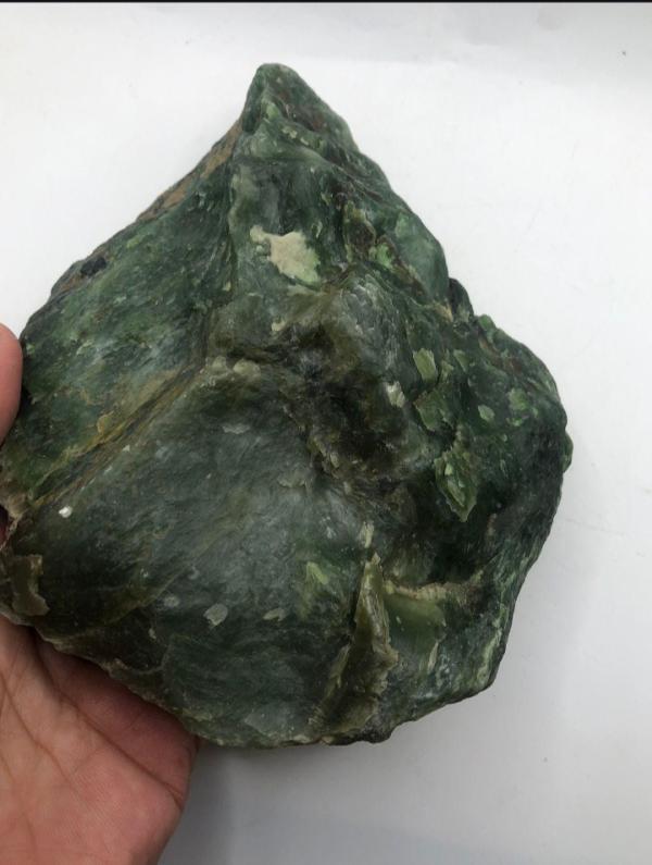  Vente En Gros Et Demi-gros De Pierres Minéral - pierre roche vente de pierre naturelle   n&eacute;phrite jade du maroc nous proposons &agrave; la vente de la n&eacute;phrite jade naturelle provenant du maroc. caract&eacute;ristiques pierre naturelle de haute qualit&eacute;. couleur vert (diff&eacute;rentes nuances selon les blocs). disponible en bloc