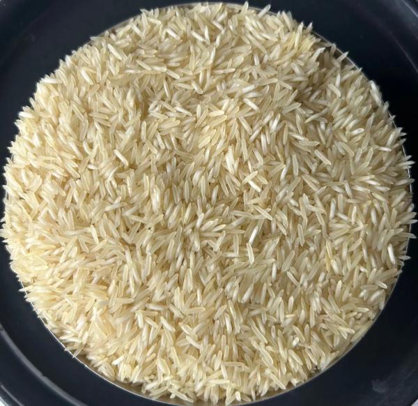  Riz Basmati Couleur Jaune - autres sp&eacute;cifications du produit mode de culture biologique &eacute;tat s&eacute;ch&eacute; type de grain grain long couleur jaune puret&eacute; 100 % m&eacute;thode de s&eacute;chage s&eacute;chage au soleil s&eacute;chage m&eacute;canique origine inde conditions de paiement paiement antic