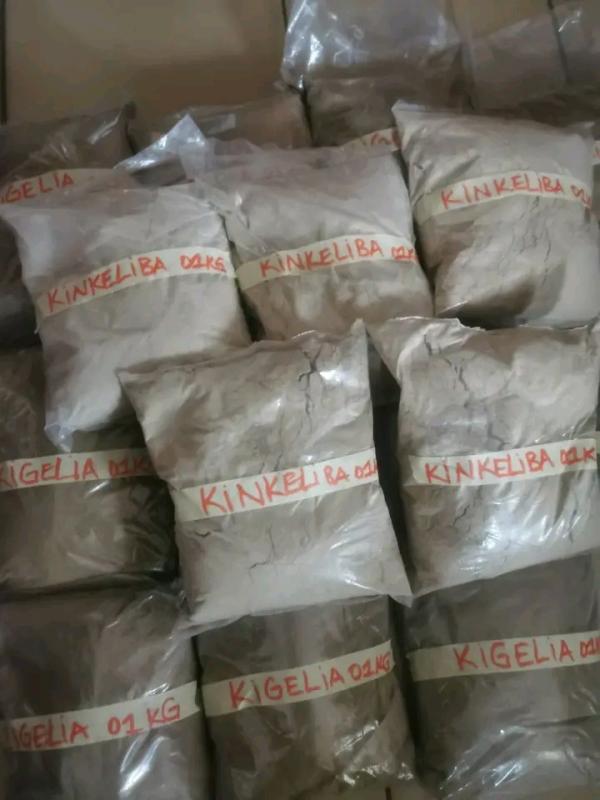  Des Poudres Ayurvédiques - autres nous disposons de plusieurs poudres ayurv&eacute;diques poudre de neem poudre de henn&eacute; poudre d'amla poudre de brahmi poudre de gingembre poudre de moringa etc ces poudres sont disponible en gros et d&eacute;tails conditionn&eacute; en sachet de 500 g &agrave; 1 kg . 