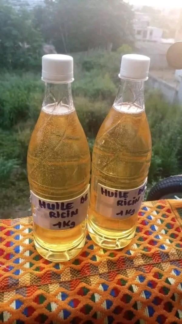  Des Huiles Végétaux Pressés Froid. - hygiene entretien nous mettons en vente une dizaines de diff&eacute;rents qualit&eacute;s des huiles v&eacute;g&eacute;taux press&eacute;s &agrave; froid 100 % naturels destin&eacute; au diff&eacute;rents soins capillaires ( corps visage poitrine ) etc disponible en 500 ml 1 l et 5 litres avec leurs prix comp&ea