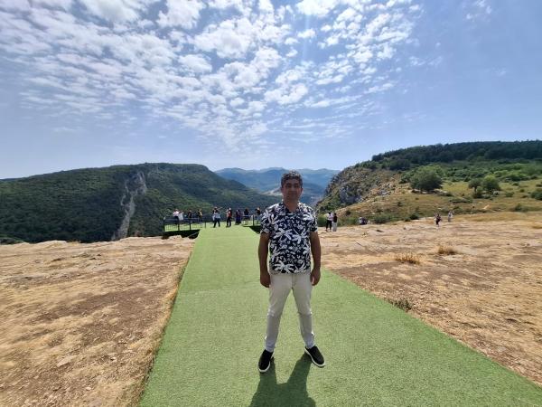  Proposition - autres  &agrave; tous chers entrepreneurs dirigeants et professionnels je suis azerbaïdjanais et je suis actuellement actif dans le domaine des affaires et du commerce en azerbaïdjan. je parle couramment l az&eacute;ri le turc et le fran&ccedil;ais. bien que ma formation initiale soit celle d en