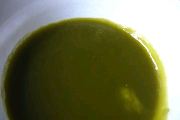  Huile Bio De Safou - hygiene entretien l'huile de safou r&eacute;put&eacute;e pour les bienfaits qu'elle apporte &agrave; la peau et aux cheveux. en effet les acides gras extraits de sa pulpe apportent de la brillance aux cheveux les redynamisent et les fortifient. en meme temps elle acc&eacute;l&egrave;re la pousse des cheveux tout 