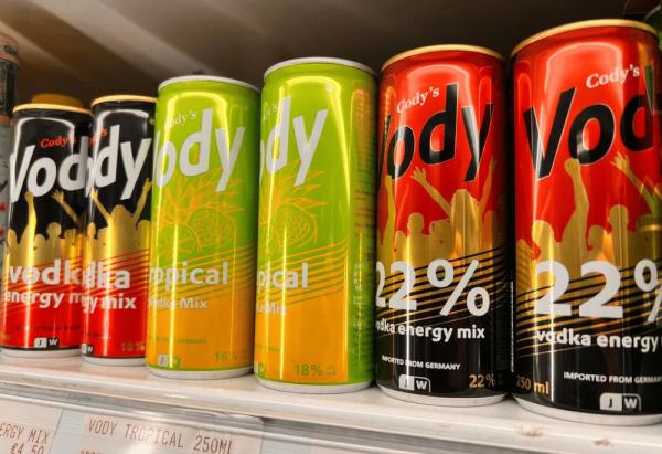  Vody 18% Offre Spéciale Épiciers Revendeu - boisson alcoolisée  vody   vodka mix 18%   canette 25 cl 2 40   ht / canette   2 88   ttc / canette carton de 24 canettes   57 60   ht / carton   69 12   ttc / carton livraison &agrave; partir de 2 cartons offre particuli&egrave;rement int&eacute;ressante pour les &eacute;piceries du val d oise (95)