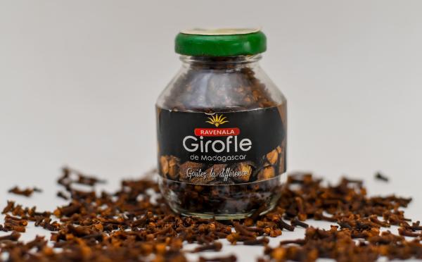  Epices De Madagascar-vanille, Poivre, Canelle - épices aromates nous recherchons des importateurs grossistes distributeurs et acheteurs professionnels en europe int&eacute;ress&eacute;s par des &eacute;pices de haute qualit&eacute; provenant de madagascar. nous proposons de la vanille bourbon de madagascar du poivre noir rouge et blanc de la cannelle et 
