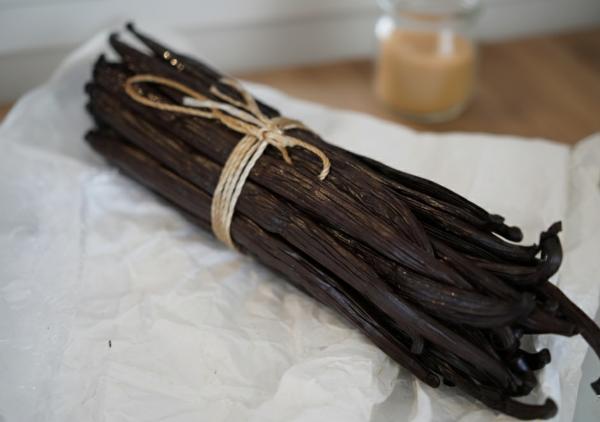  Vanille Bourbon Des Comores - épices aromates offrez &agrave; vos cr&eacute;ations l'excellence de la vanille des &icirc;les comores ! notre entreprise vous propose une vanille bourbon authentique cultiv&eacute;e dans les terres volcaniques pr&eacute;serv&eacute;es de l'archipel des comores r&eacute;put&eacute;es pour donner aux gousses un pr