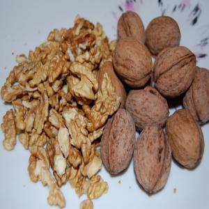  Cerneaux De Noix, Walnut Kernel, Walnusskerne - fruits et légumes importateur et vendeur grossiste de cerneaux de noix de la roumanie. les cerneaux de noixs sont entièrement écoligiques.--les cerneaux de noix est disponible en deux - 1/2,  quarts - 1/4, et mixte (1/2, 1/4/, 1/8).