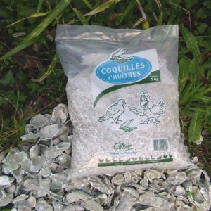  Ecailles De Coquilles D'huitres - aliments pour animaux pour les poules pondeuses et autres oiseaux de basse-cour.--am&eacute;liore la ponte et la qualit&eacute; de la coquille,  r&eacute;duit la casse. produit naturel riche en oligo-&eacute;l&eacute;ments,  utilisable en &eacute;levage bio. recherchons distributeurs au maghreb et europe de l'est.